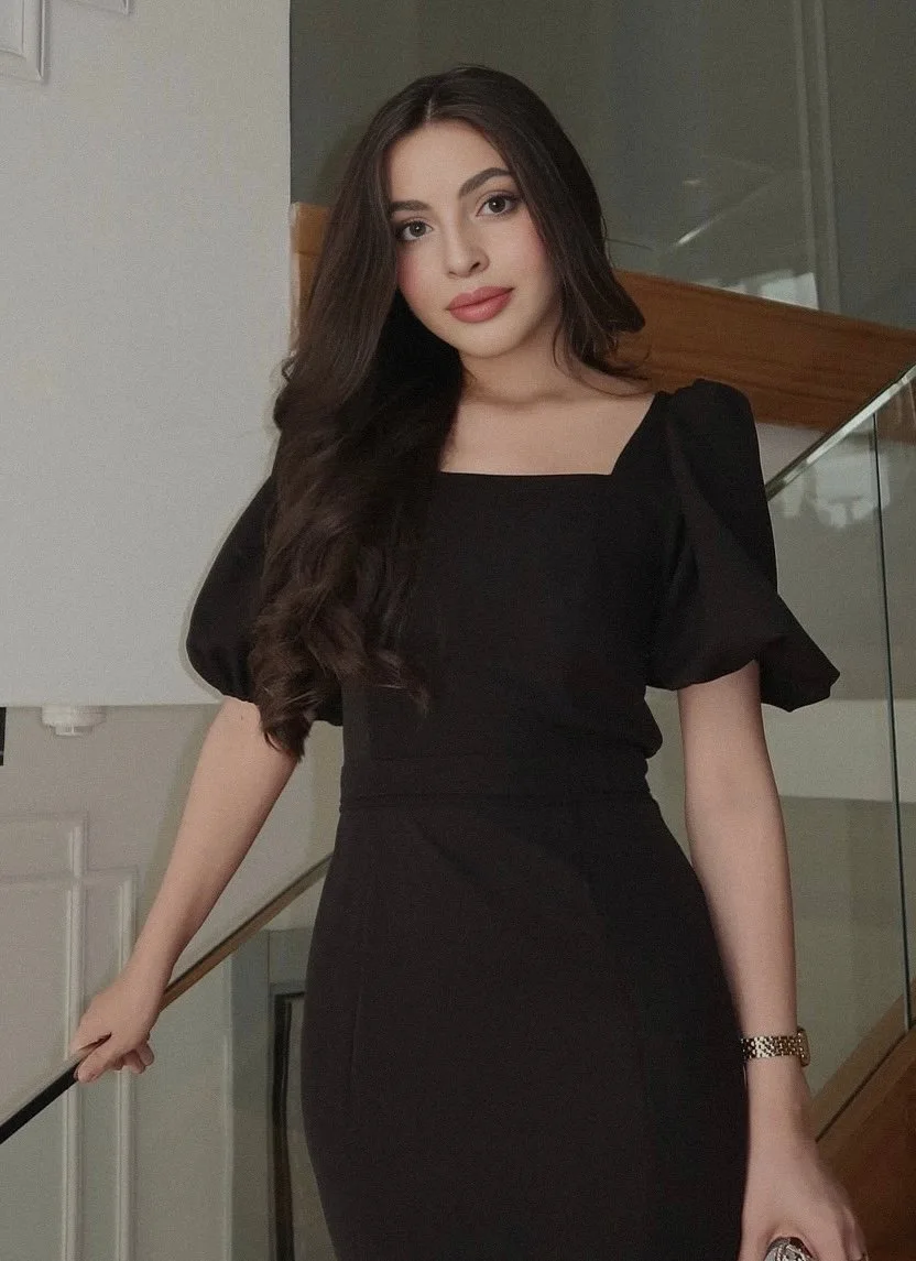 Adelina 4
