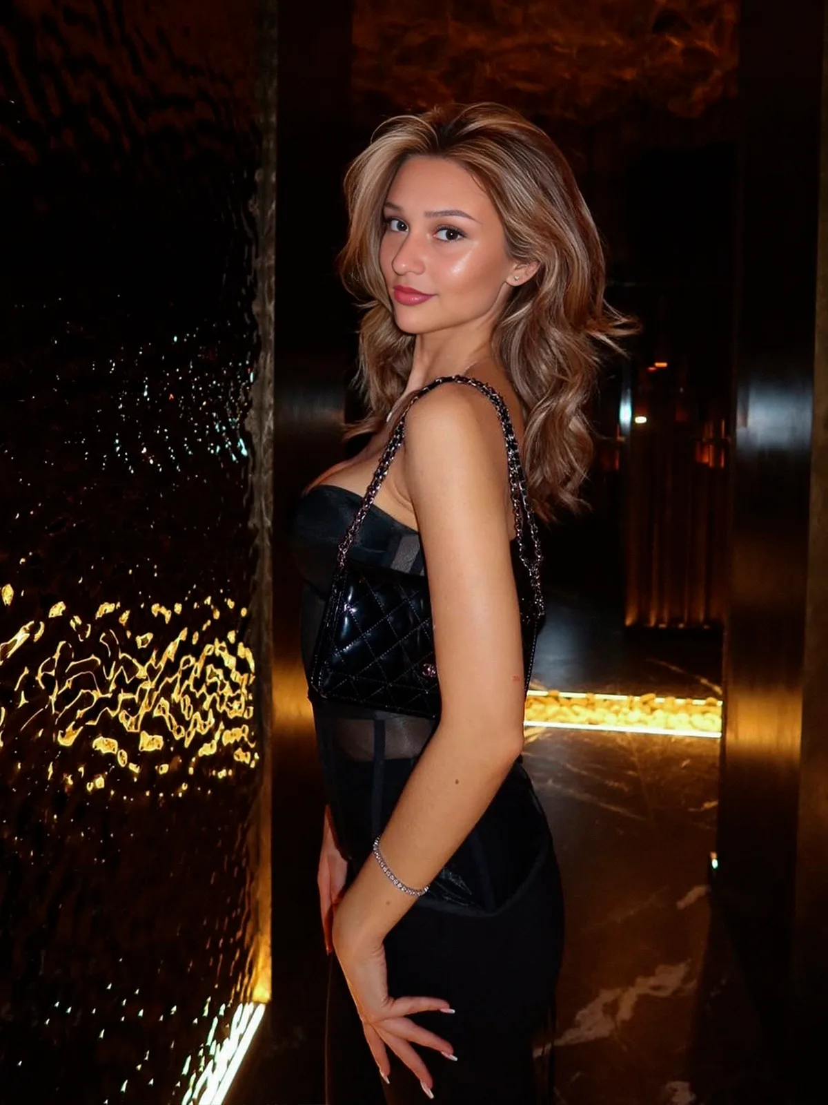 Anyah 4