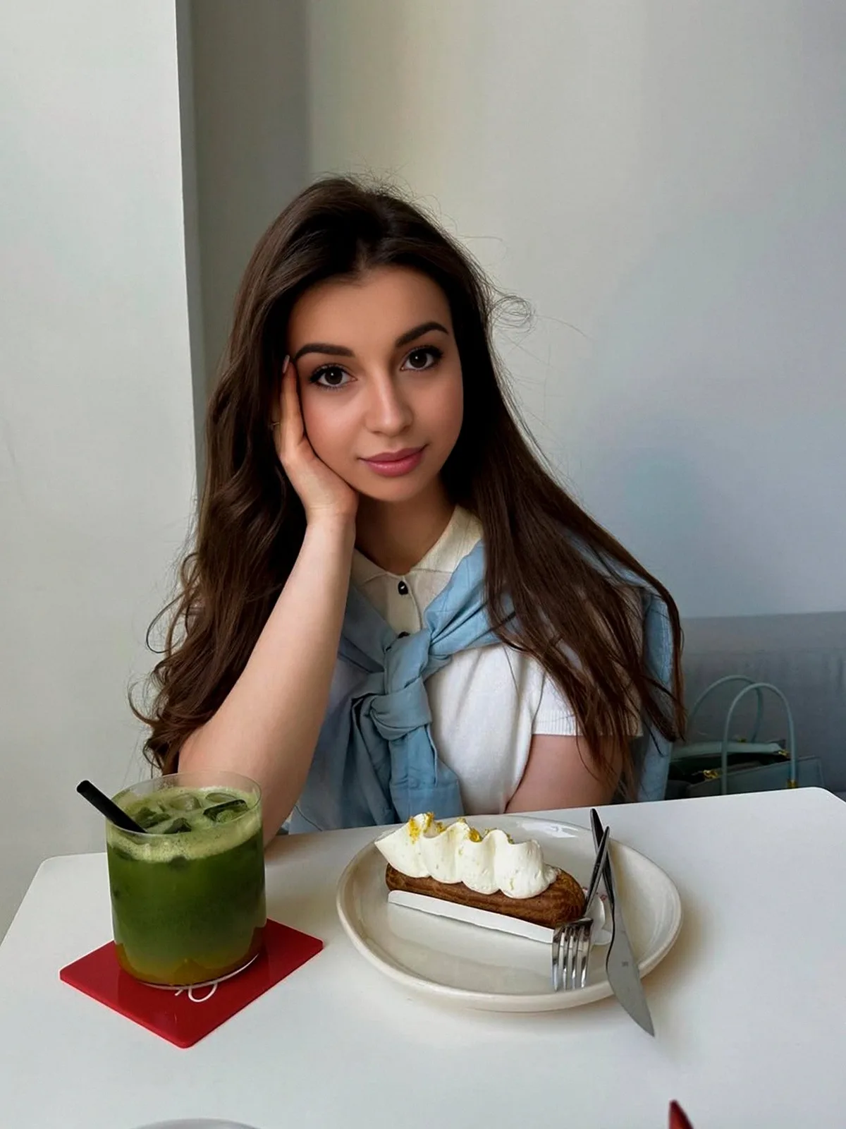 Nadia 2