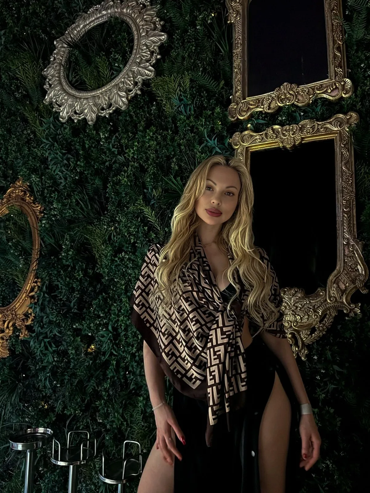 Velvetinia 4